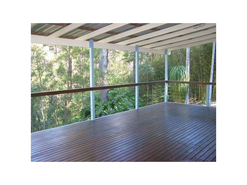 6 Dorset Place, Elanora QLD 4221