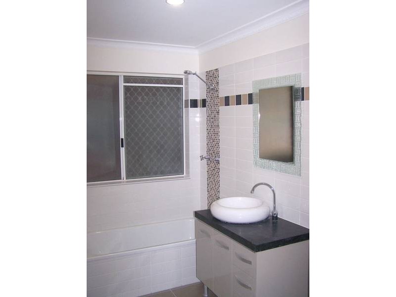 6 Dorset Place, Elanora QLD 4221