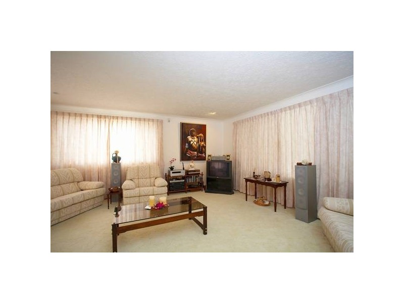 128 Tahiti Ave, Palm Beach QLD 4221