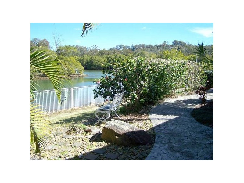 35 Chown Ave, Currumbin Waters QLD 4223