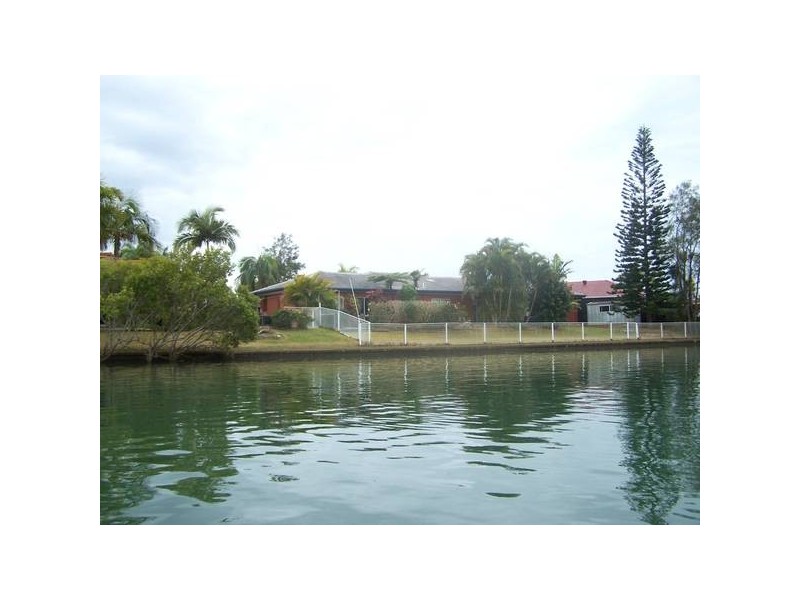 35 Chown Ave, Currumbin Waters QLD 4223