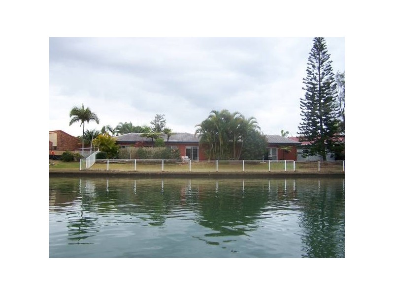35 Chown Ave, Currumbin Waters QLD 4223