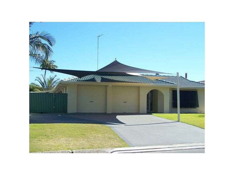 19 Pinon Close, Elanora QLD 4221