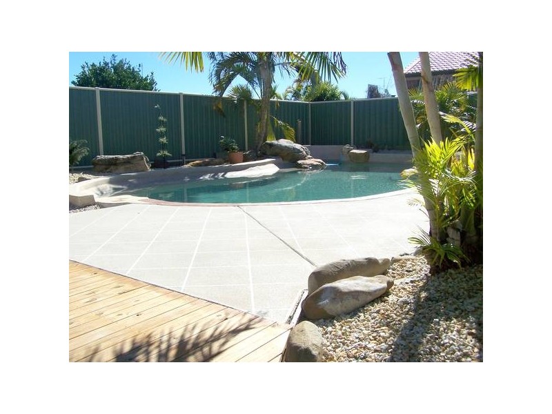 19 Pinon Close, Elanora QLD 4221