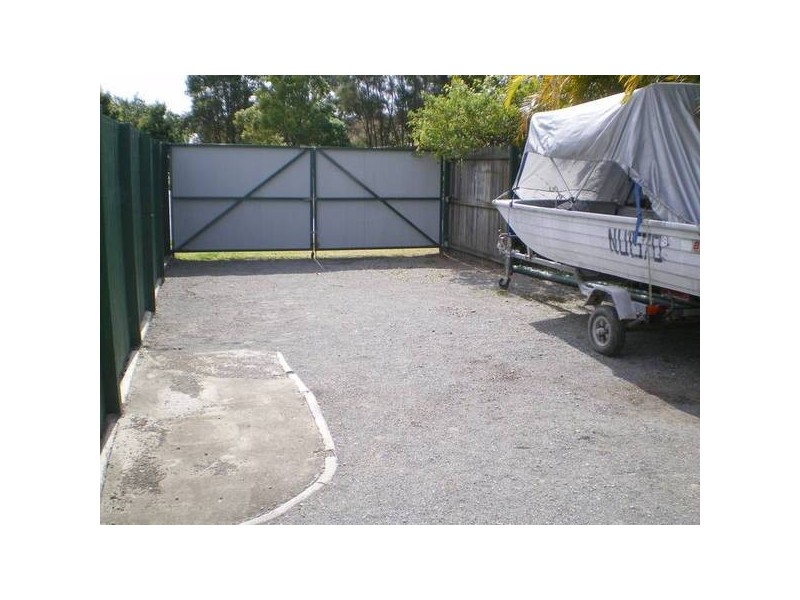 21 Ottelia Drive, Elanora QLD 4221