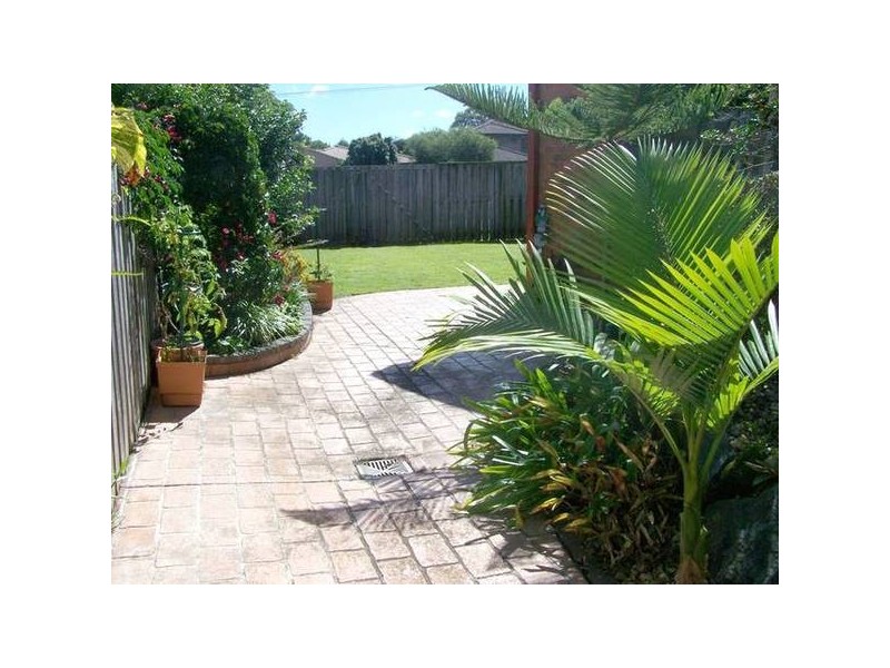 6 Kalmia Court, Elanora QLD 4221