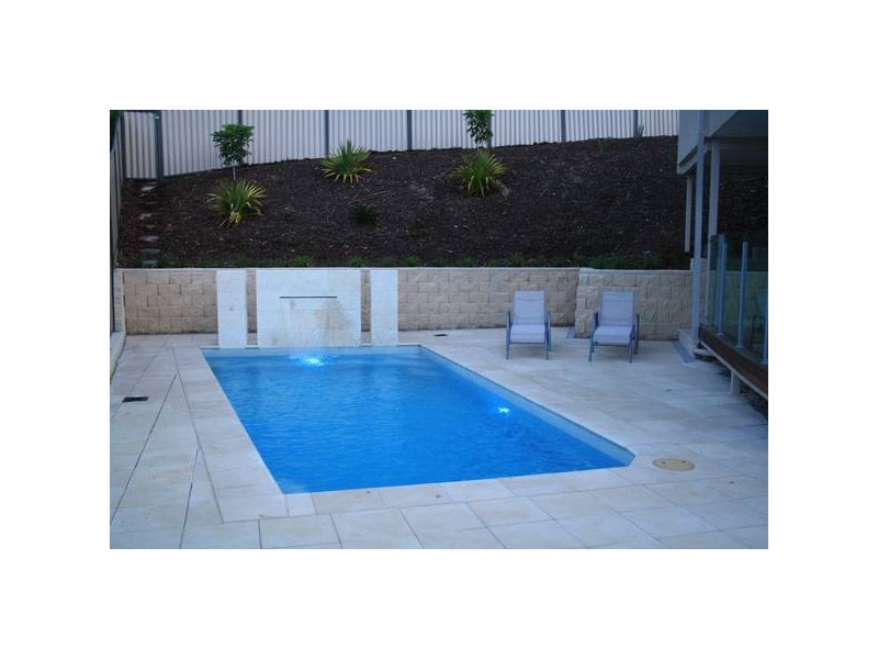 37 Sawtell Drive, Currumbin Waters QLD 4223