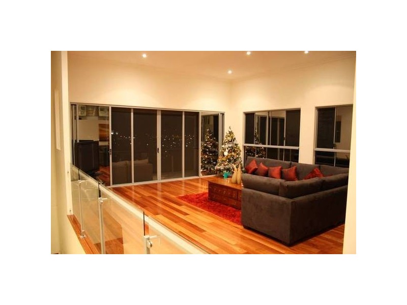 37 Sawtell Drive, Currumbin Waters QLD 4223