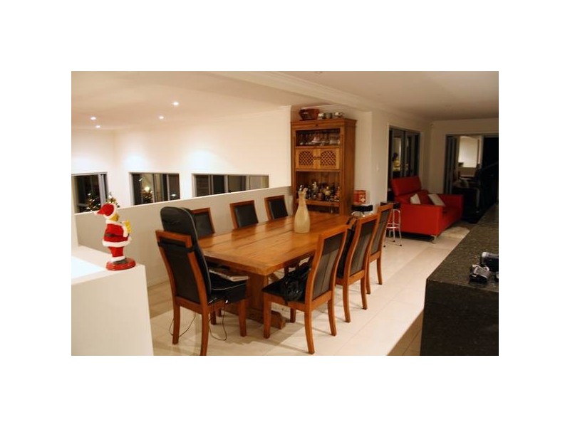 37 Sawtell Drive, Currumbin Waters QLD 4223