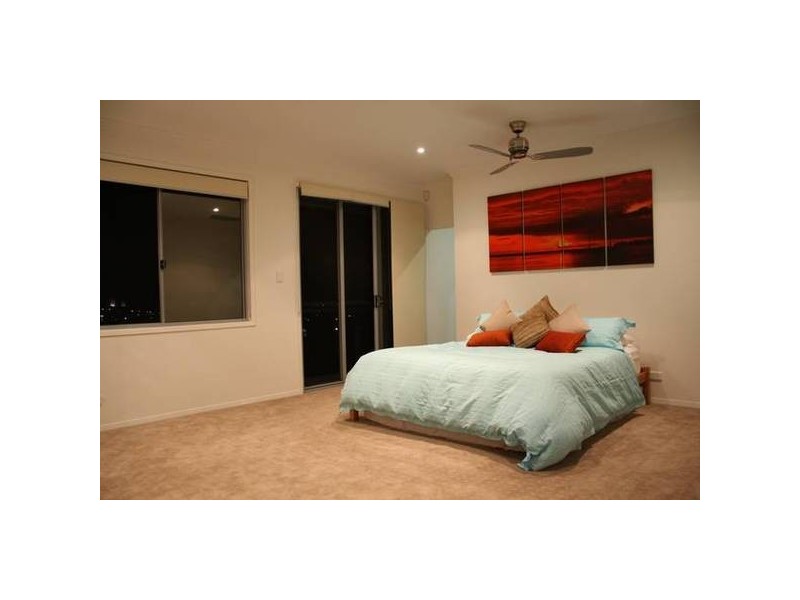 37 Sawtell Drive, Currumbin Waters QLD 4223