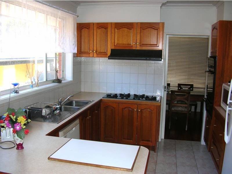 6 Beaconsfield Avenue, Frankston VIC 3199