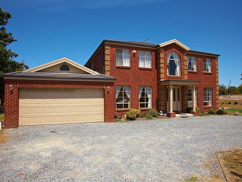 64 Browns Road, Devon Meadows VIC 3977