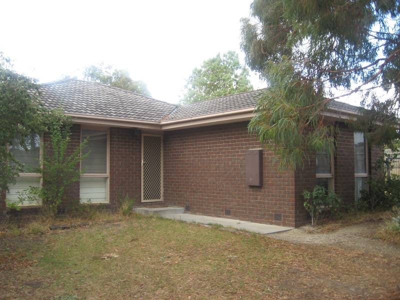 6 Finisterre Court, Frankston VIC 3199