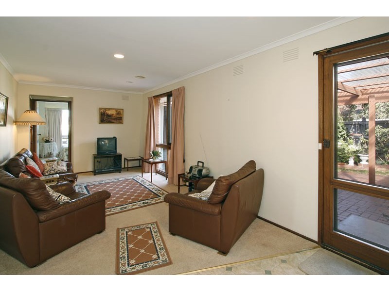 32 Raphael Crescent, Frankston VIC 3199