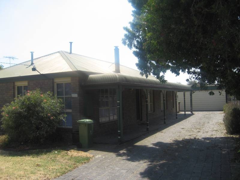 57 Loch Street, Cranbourne VIC 3977