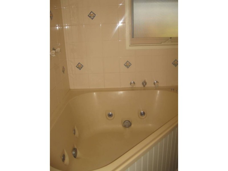 57 Loch Street, Cranbourne VIC 3977