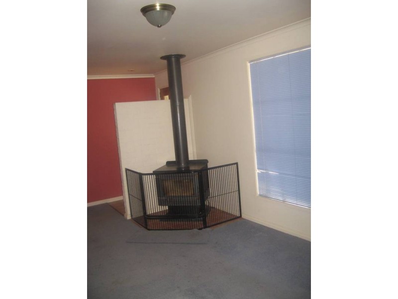 57 Loch Street, Cranbourne VIC 3977