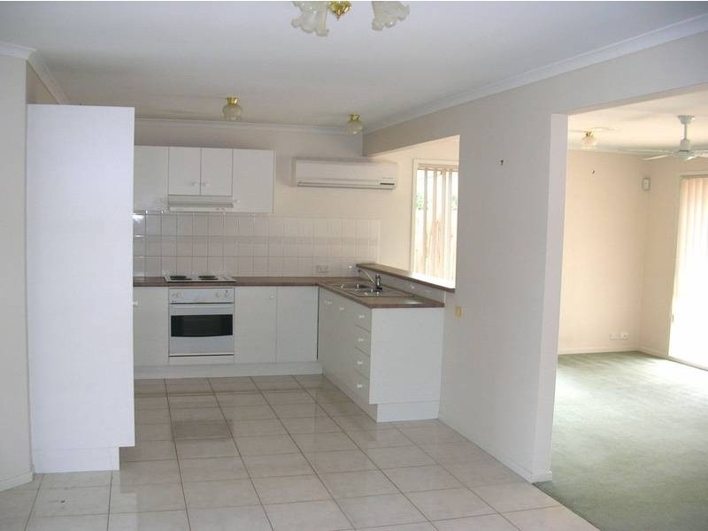 5 Saltbush Glade, Frankston VIC 3199