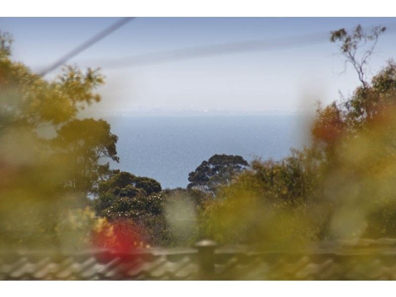 19 Lawson Avenue, Frankston South VIC 3199