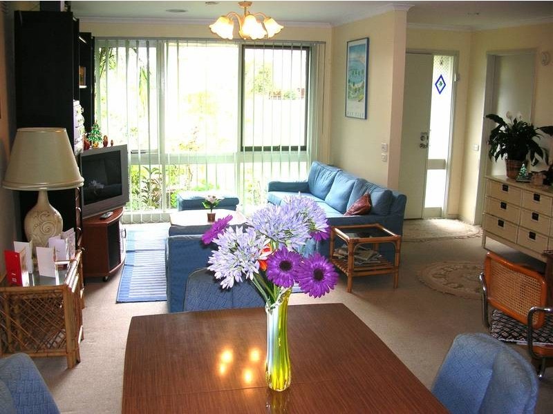 2/6 Nursery Avenue, Frankston VIC 3199