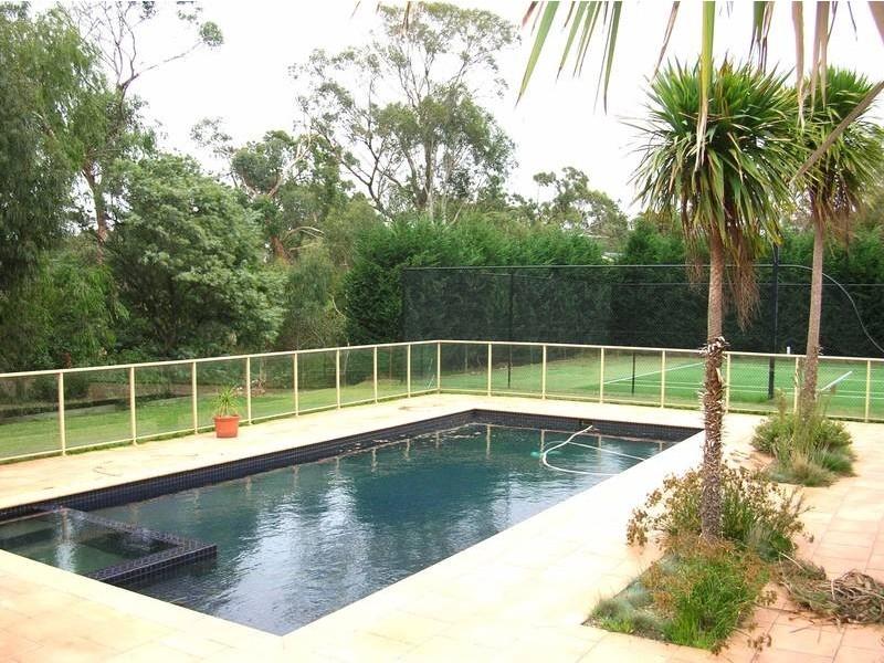 345 Canadian Bay Road, Mount Eliza VIC 3930