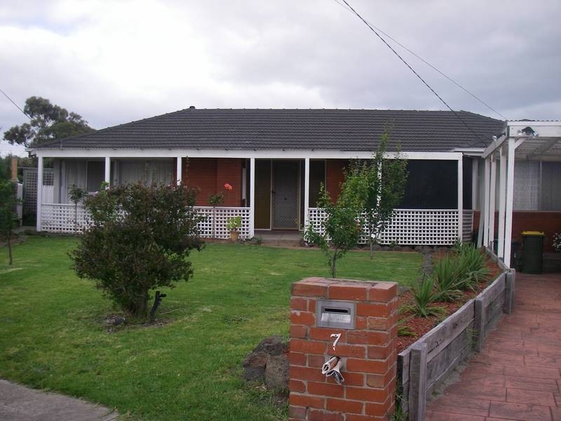 7 Genoa Court, Frankston VIC 3199