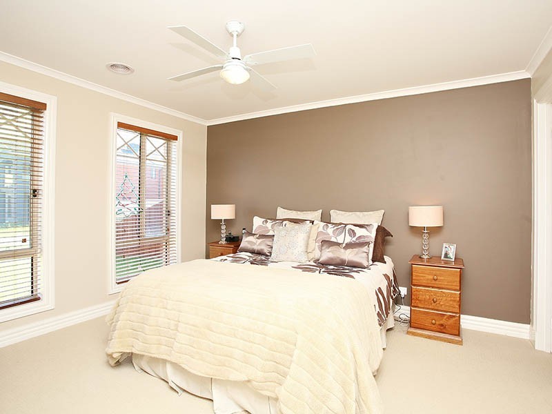 5 Sapphire Mews, Skye VIC 3977