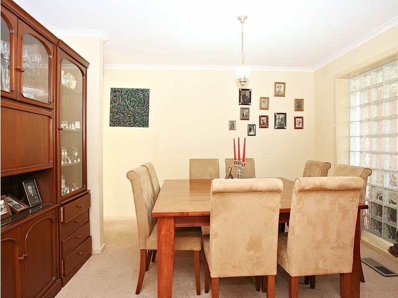 16 Shaxton Circle, Frankston VIC 3199