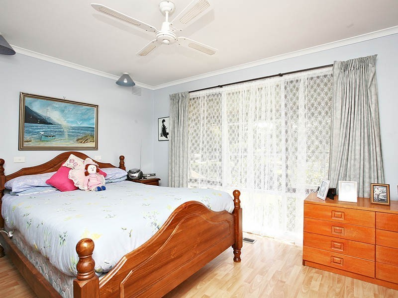 16 Shaxton Circle, Frankston VIC 3199