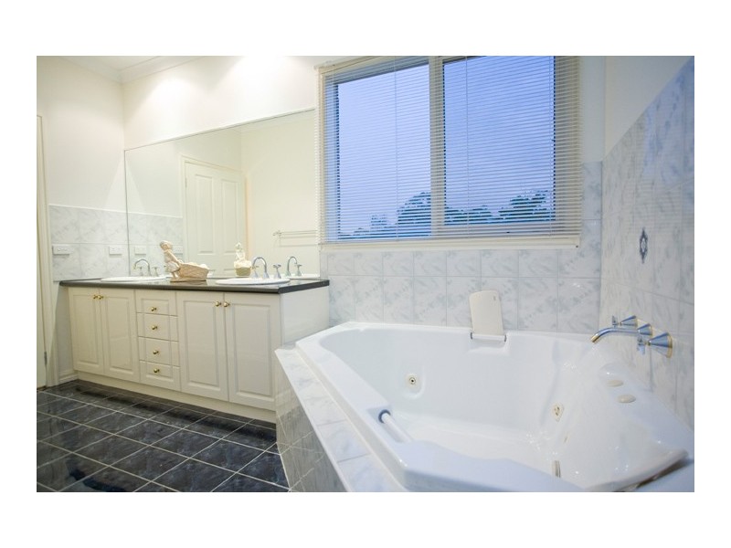 168 Mt Eliza Way, Mount Eliza VIC 3930