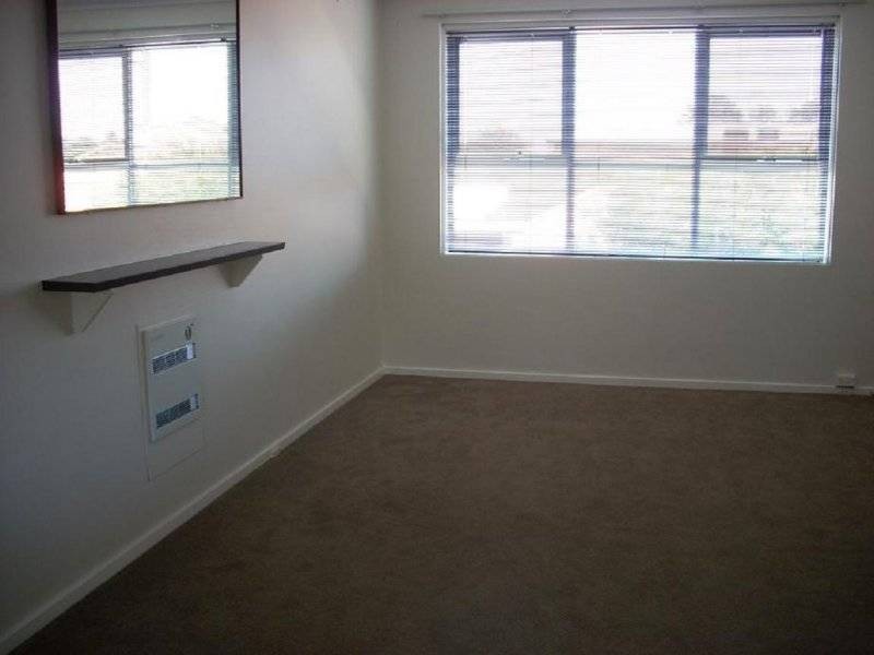 4/62 Davey Street, Frankston VIC 3199