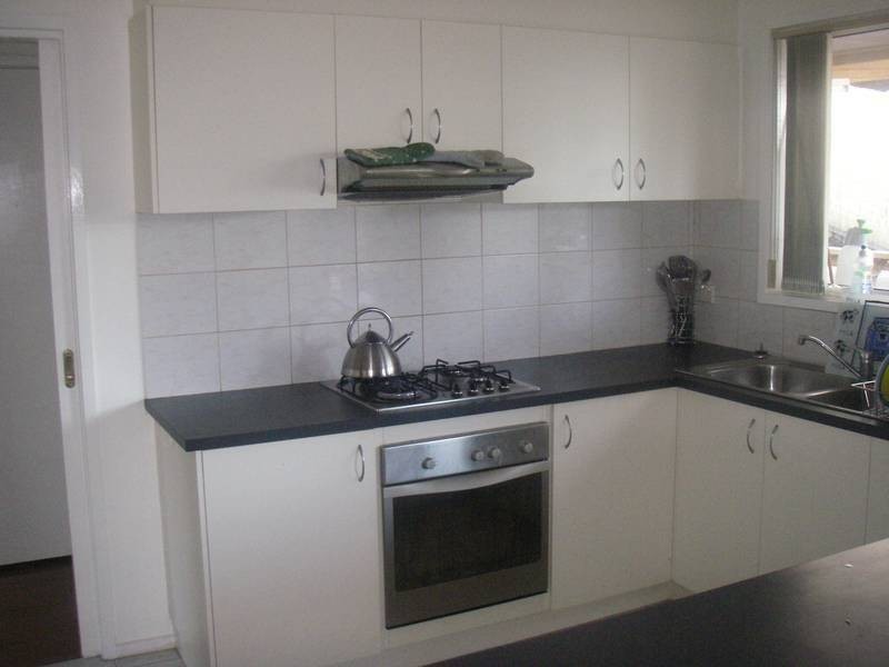 1/9 Elenya Court, Frankston VIC 3199