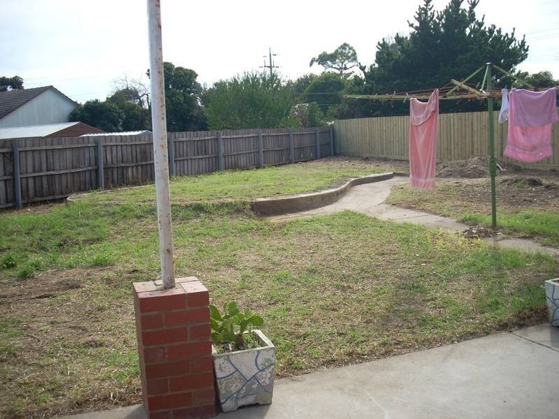 7 Jarrah Court, Frankston VIC 3199