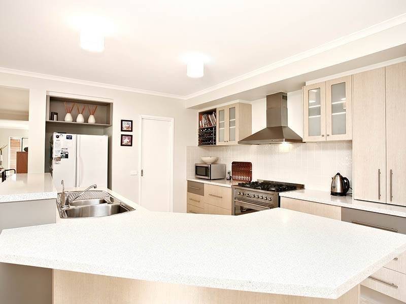11 Collina Court, Langwarrin VIC 3910