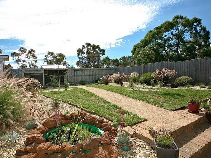 69 Warrawee Circuit, Frankston VIC 3199