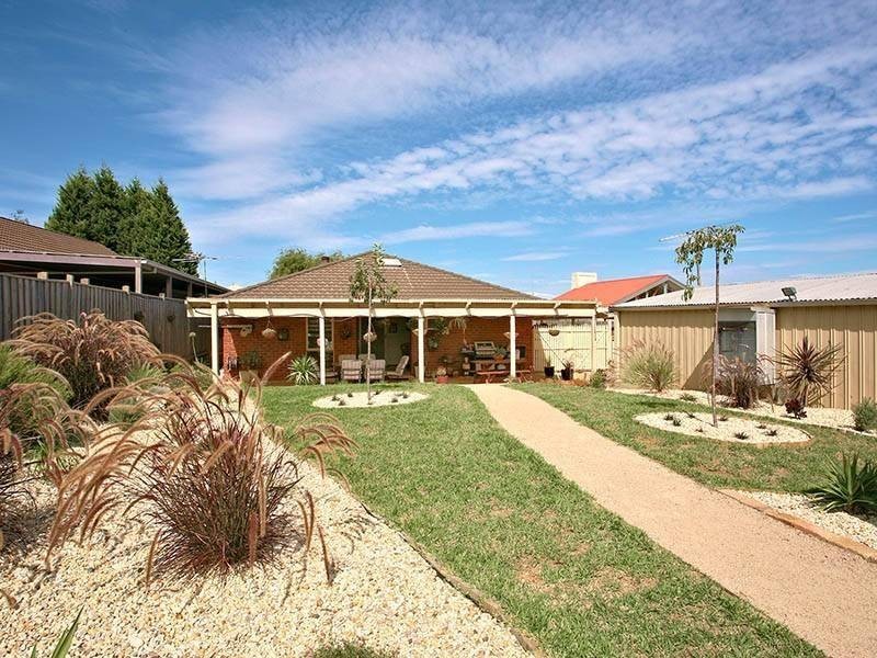 69 Warrawee Circuit, Frankston VIC 3199