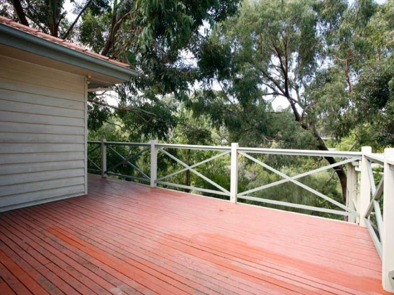 42 Woolston Drive, Frankston South VIC 3199