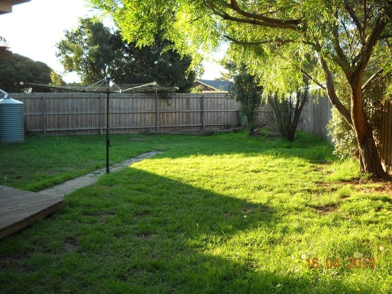 23 Whimberel Crescent, Carrum Downs VIC 3201