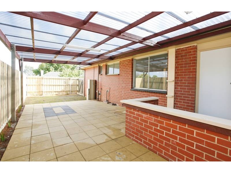 2 Corlett Street, Frankston VIC 3199