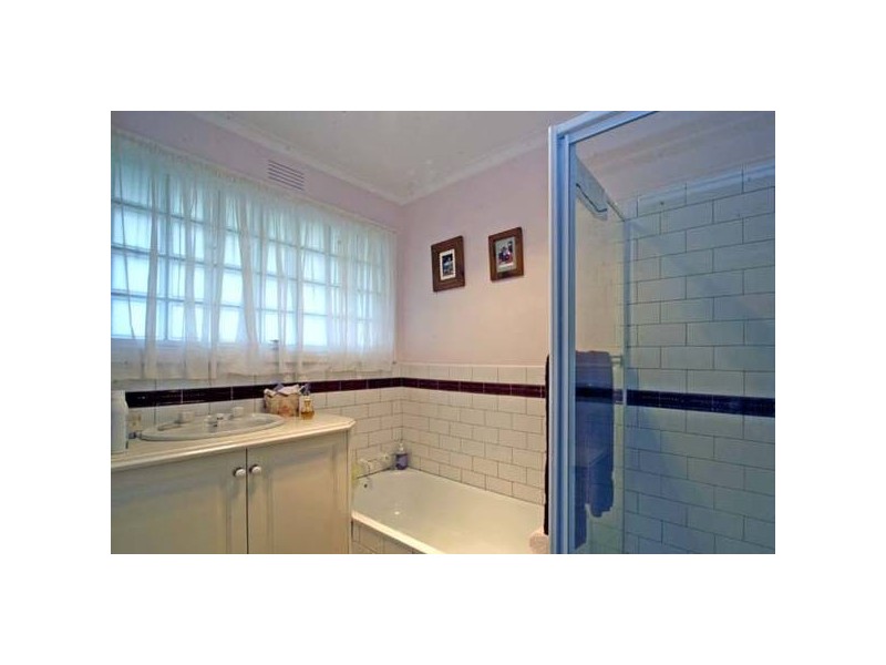 Coprosma Avenue, Frankston VIC 3199