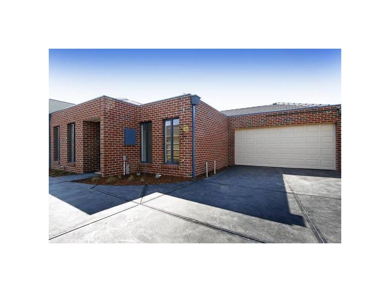 2/8 Lewis Street, Frankston VIC 3199