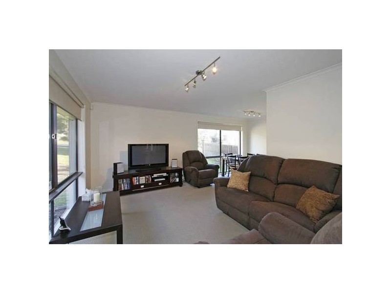 4 Chantilly Court, Frankston VIC 3199