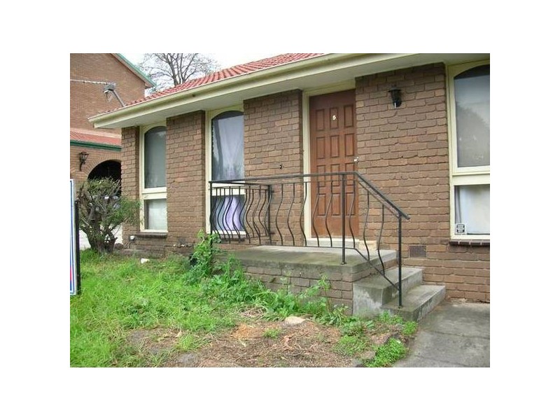 Millard Street, Frankston VIC 3199