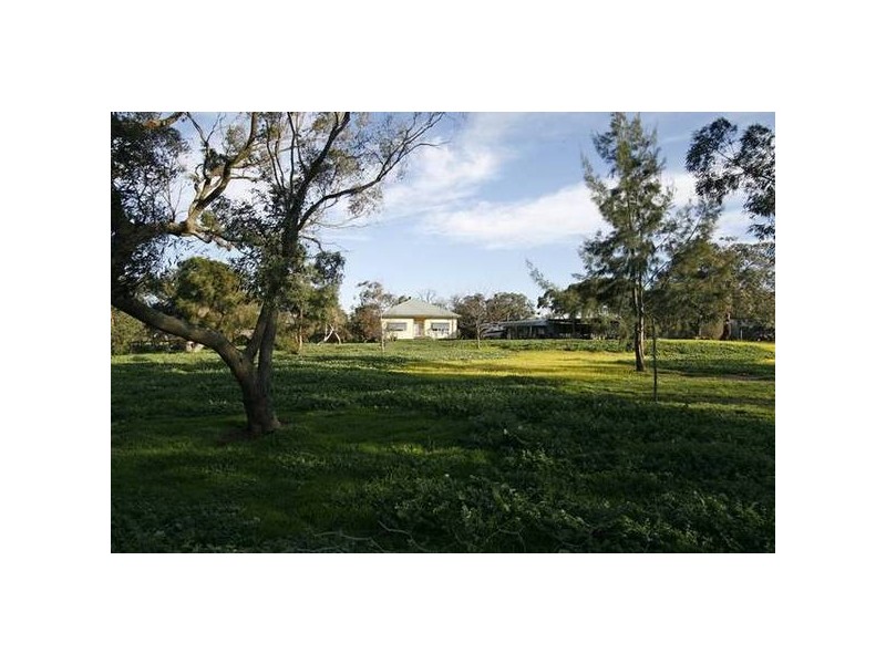 105 Weeroona Road, Langwarrin South VIC 3911