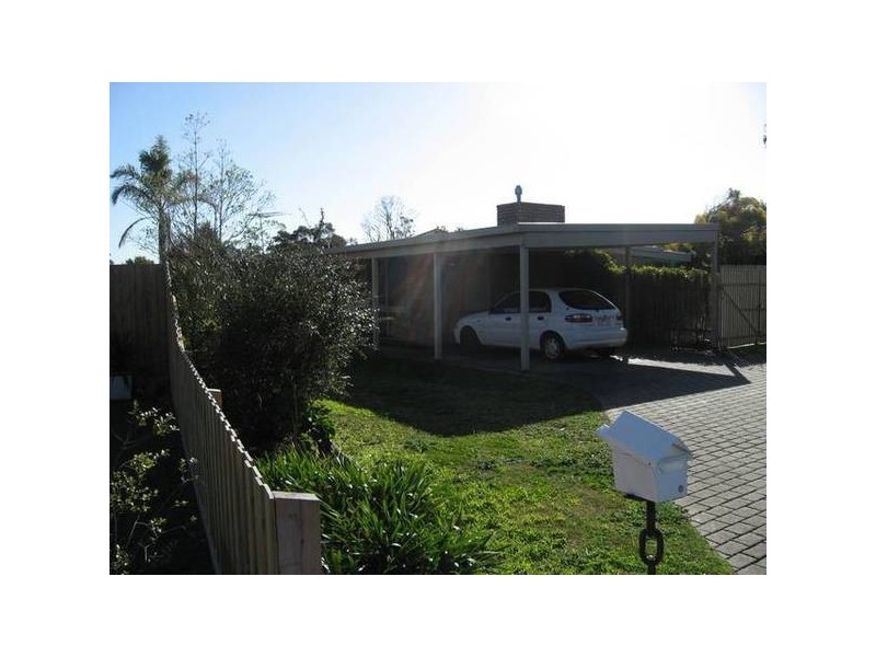 Emanuel Drive, Seaford VIC 3198