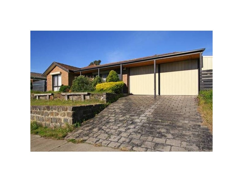 Onkara Street, Frankston VIC 3199