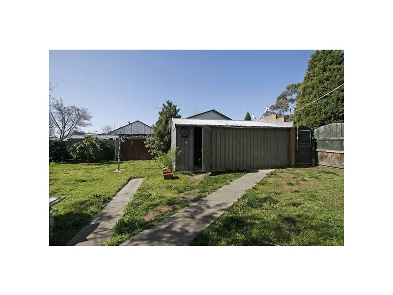 17 Moreton Street, Frankston North VIC 3200