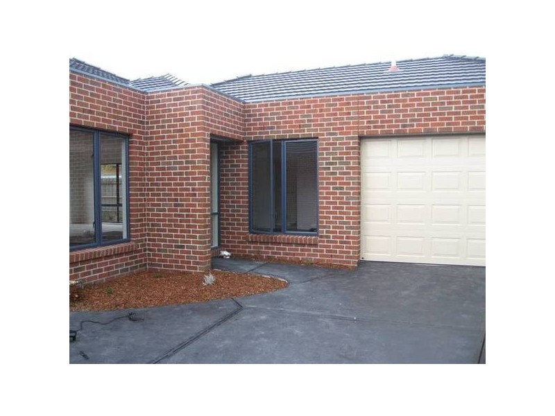 3/8 Lewis Street, Frankston VIC 3199