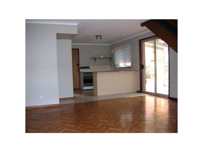 1/280 Nepean Hwy, Seaford VIC 3198