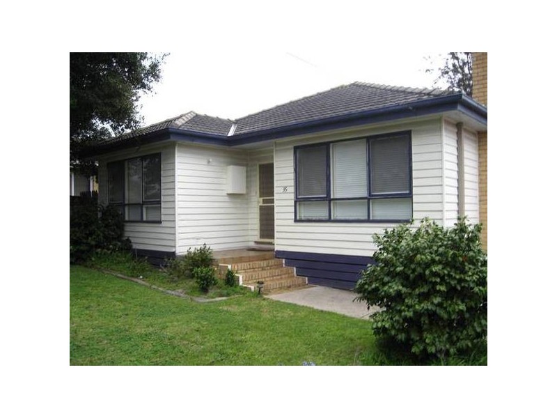 35 Murawa Street, Frankston VIC 3199